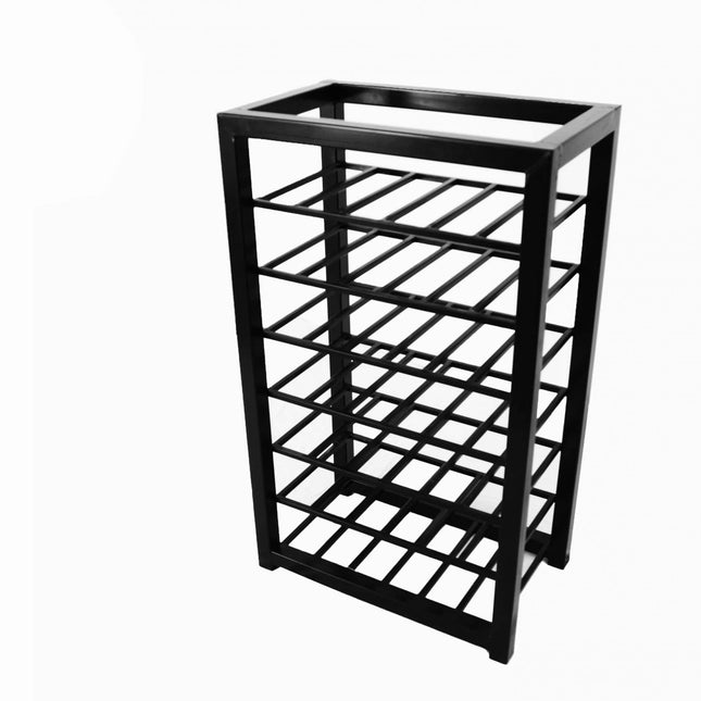 Elegante cava de acero para vinos - Casa Ferro