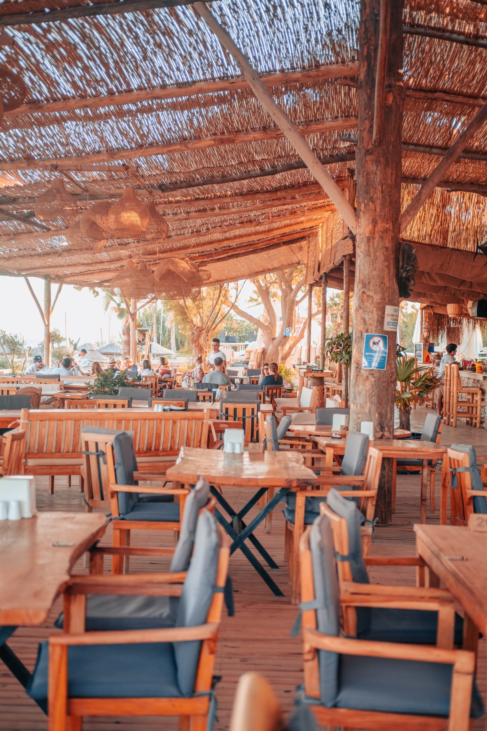 muebles de restaurante sostenibles - casa ferro