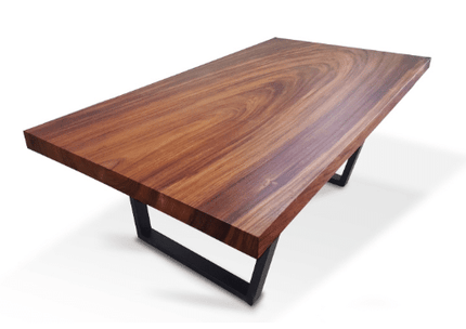 Elegante Mesa de Parota Natural para 4 a 8 Personas