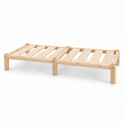 Vista lateral de la cama de madera Nara, altura de la plataforma
